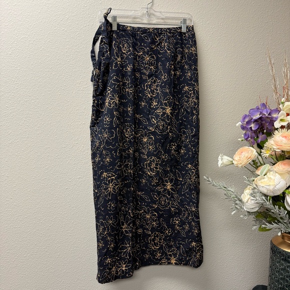 Nygard Collection Black Gold Floral Midi Skirt Size 12 | Elegant Evening Party - Picture 5 of 8